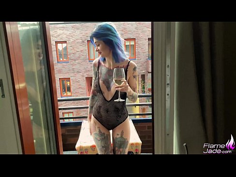 ❤️ Sjajna djevojka sisa gutljajem i strastveno jebe pod otvorenim nebom ❤ Seks video u pornografiji bs.com-fullporner.ru ❌️